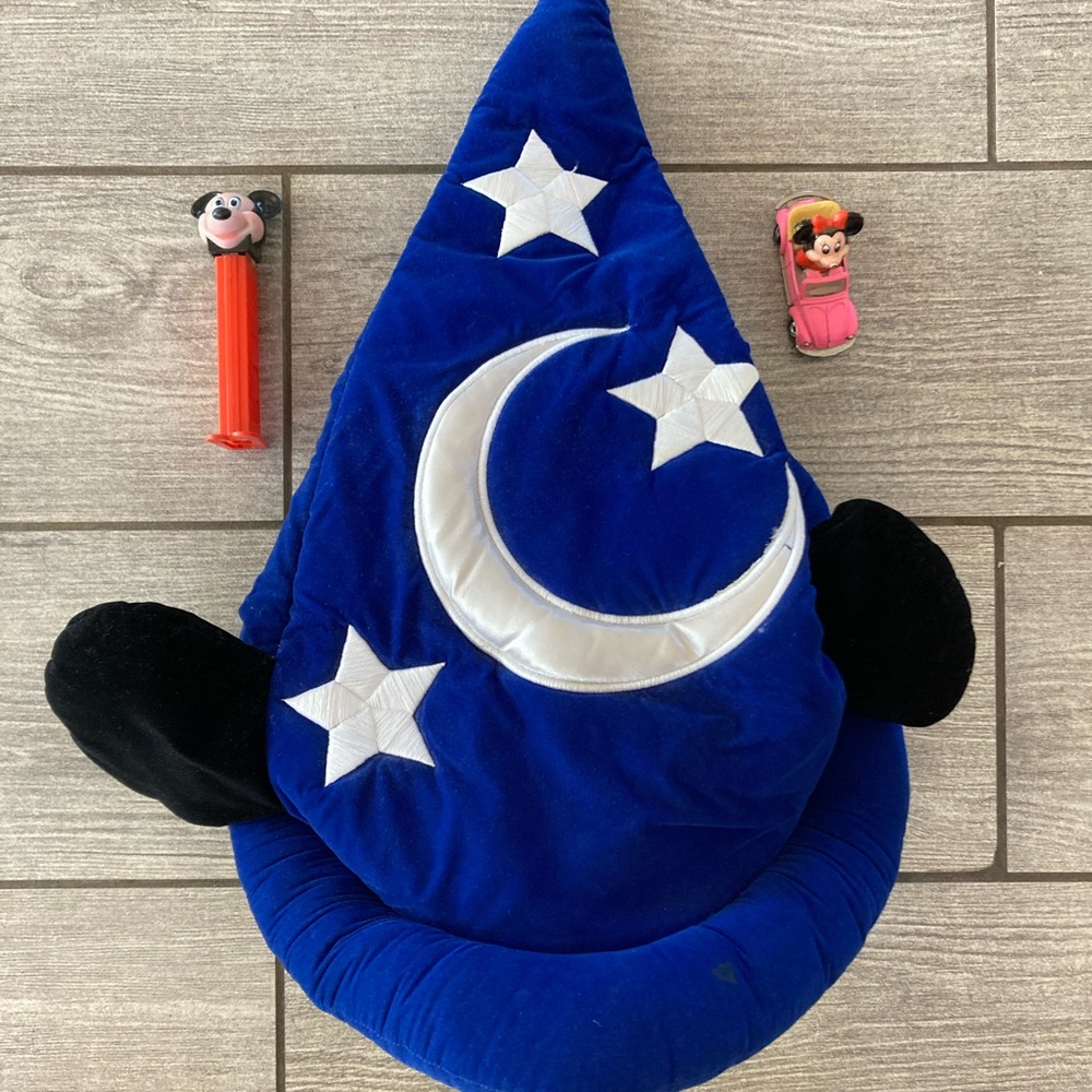 Y2K Walt Disney World hat with vintage Mickey PEZ and Minnie toy car bundle